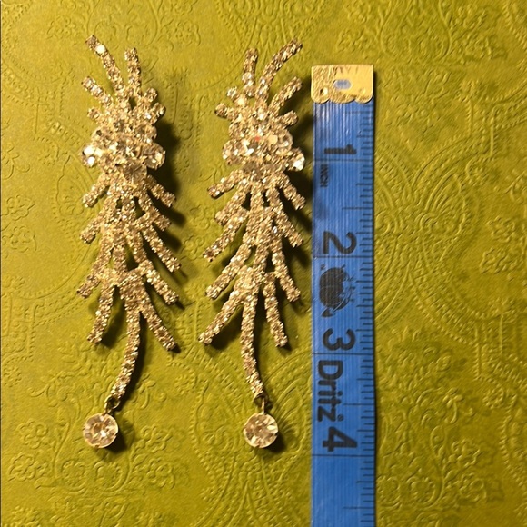 NWT Elegant Silver Crystal Rhinestone Earrings Clip On - Picture 8 of 15